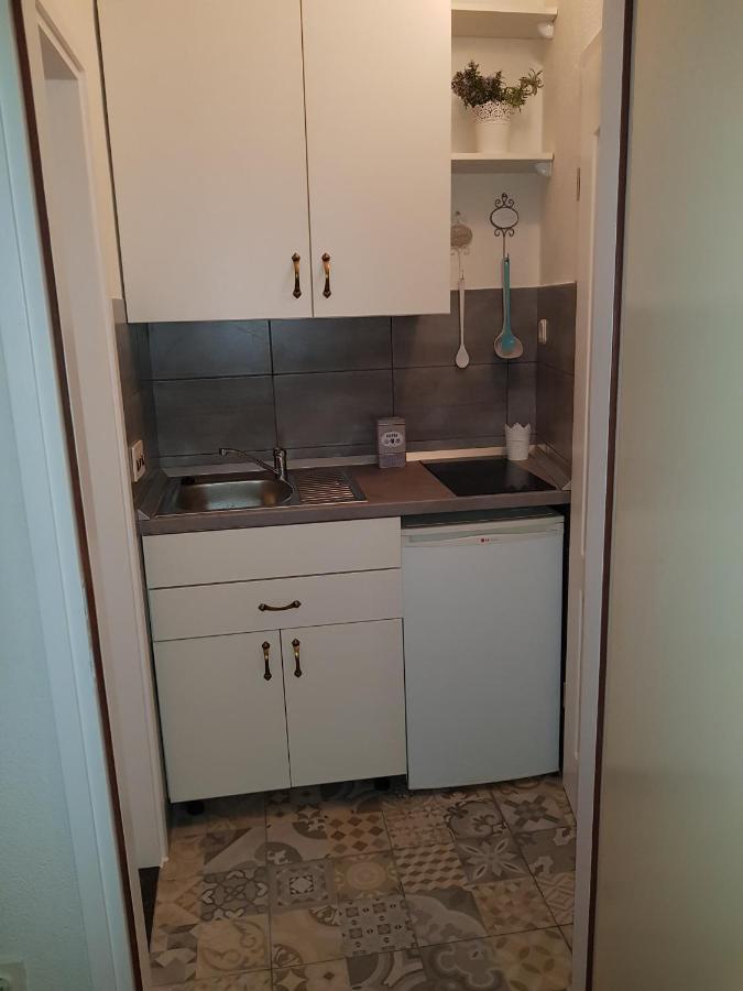 Studio Flat For 2 Apartamento Makarska Exterior foto